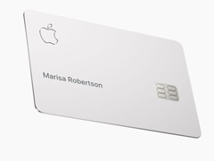 国外网友上手苹果Apple Card信用卡